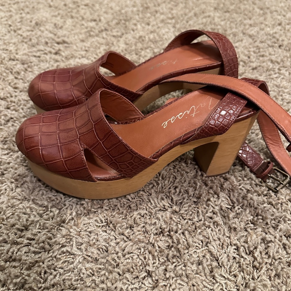 Brown Croc-Embossed Platform Sandals